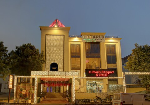 Super Townhouse OAK Hotel C Pearls