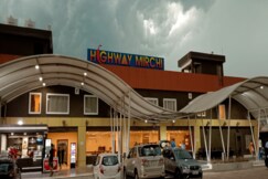 HIGHWAY MIRCHI HOTEL, Chunshura HIGHWAY MIRCHI HOTEL, Chunshura