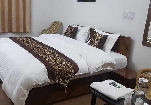 Shivani Homestay | Rooms & Kitchen