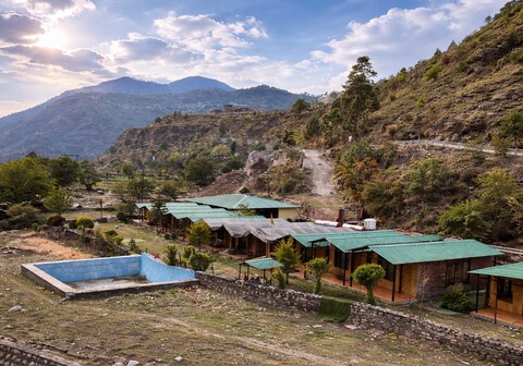 JAYARA RESORT AND CAFE