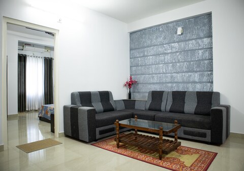Guruvayur Darshanam 2 BHK Apartment by Alchemy Homes