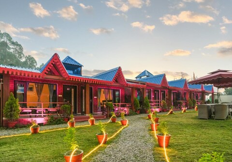 Sol Glow Resort Near Kainchi Dham