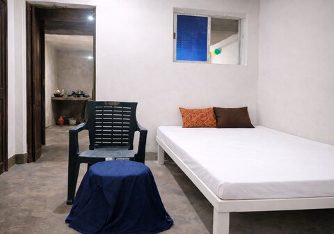 Mahadev Guest House