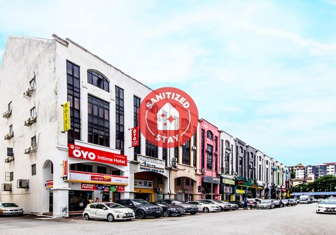 Super OYO 251 Intime Hotel