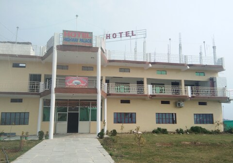 HOTEL HIGHWAY PALACE