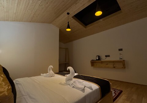 De Reeva Resort - Pangong Lake