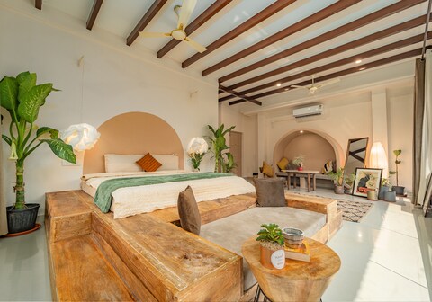 Amber at The Pause Project RBR