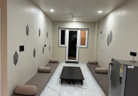 Hotel SKY MMD jaipur