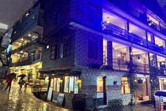 Bayith stay and cafe, Manali Bayith stay and cafe, Manali