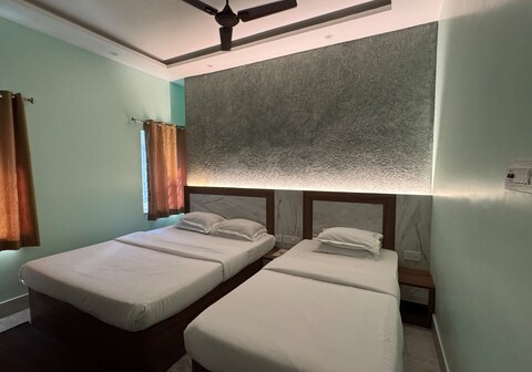 HOTEL SREE DURGA