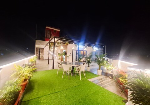 Cultura Luxury 2bhk Penthouse near Novotel