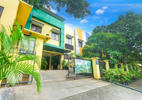 Hotel O Tebet Near Tebet Station Formerly Sabda Guest House