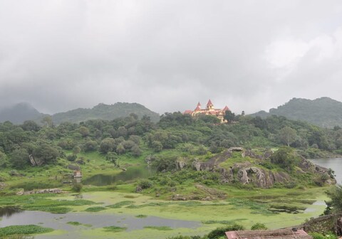 Green hill home stay