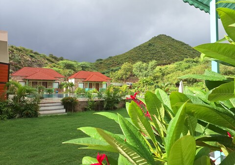 Orchard Hills Resorts