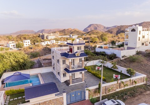 Vinayak Retreat Villa By Ovistays