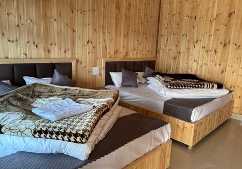 Shreyaksh Chopta Valley Resort