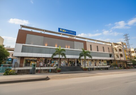 FabHotel SRS Grand - Nr Mahindra University, Gandi Maisamma