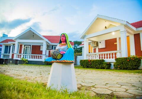 Mamalla Kudil Resort