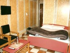 Hotel Gulshan, Srinagar Hotel Gulshan, Srinagar