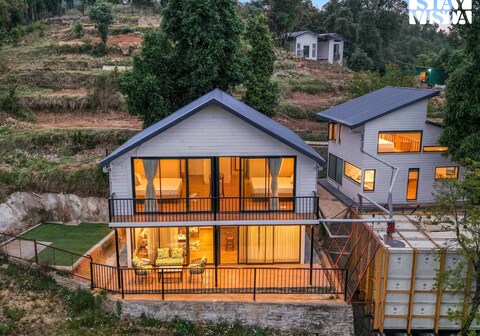 StayVista at Peace @ Cujo Haus W/ Heated Floor