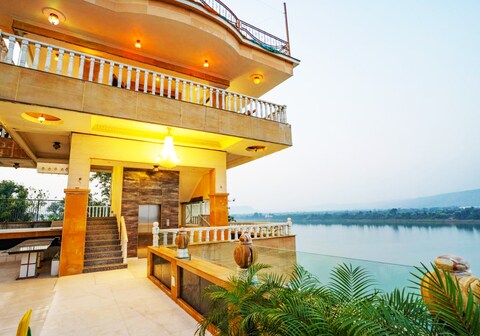 TreeHouse Narmade - A Riverfront Resort & Spa Narmadapuram