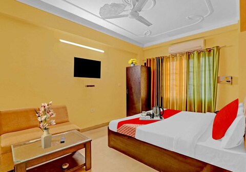 Hotel O J.d Palace