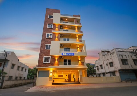 FabHotel Legacy - Nr Sri Sri Holistic Hospital, Kukatpally