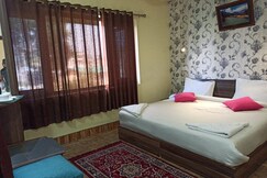 Hotel curio's All seasons, Srinagar Hotel curio's All seasons, Srinagar