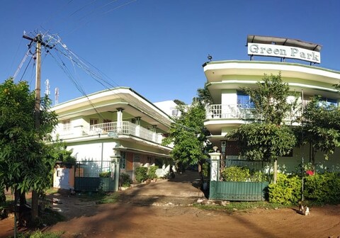 Green Park Hill Resort | Rooms & Caretaker