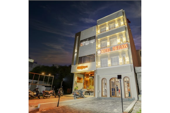 HOTEL PAVILION