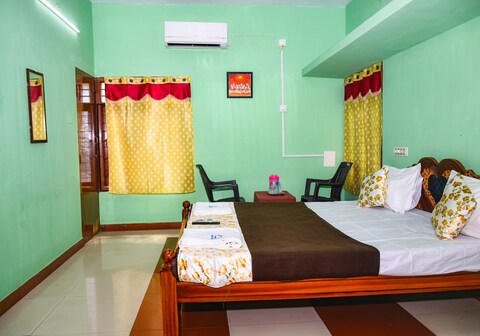 Pandiyan Guest House