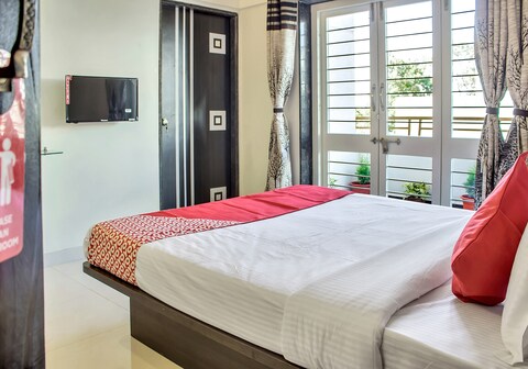 Hotel O Homes Vardhan House 2