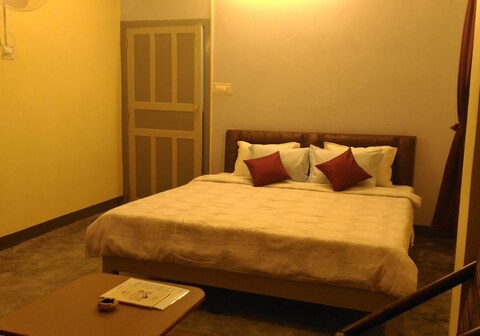 HOSPITALITY INN CHERRAPUNJEE (1)