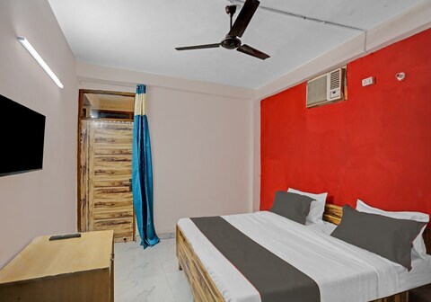 Capital O Diamond 18 Near Worlds Of Wonder