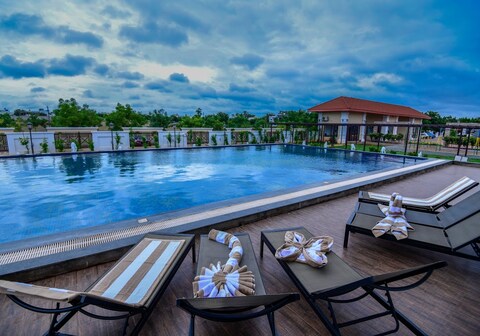 Spoorti Resort & Clubhouse