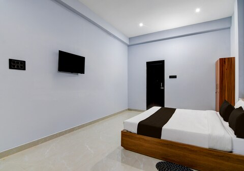 Hotel O by OYO Samrat Palace