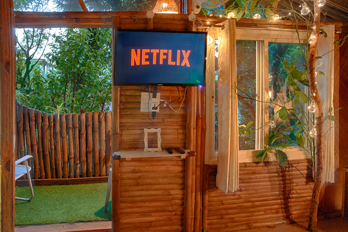 Bamboo Huts-Living Roots