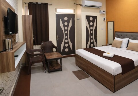 hotel shivoham