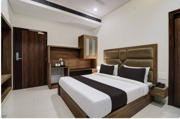 Hotel Paramount Jaipur