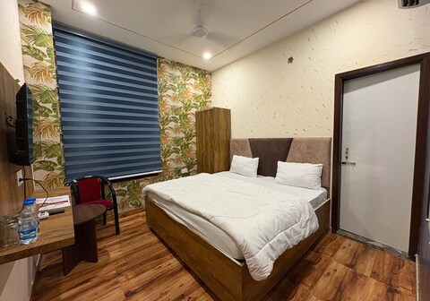 HOTEL BHANDARI AMRITSAR