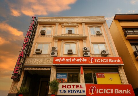 Hotel TJS Royale, Karol Bagh