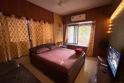 Cozy Room near Beach | Versova, Mumbai Cozy Room near Beach | Versova, Mumbai