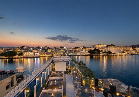 Wonder View Palace, A Lake Pichola Hotel Near Ambrai Ghat Udaipur.