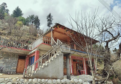 Karwan Cafe & Retreat