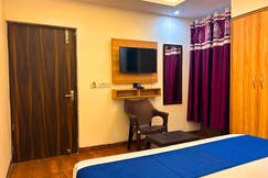 Golden Bliss Near IGI Airport Mahipalpur, Delhi Golden Bliss Near IGI Airport Mahipalpur, Delhi