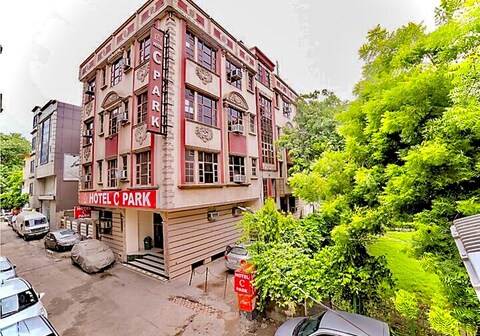Hotel C Park - Karol Bagh