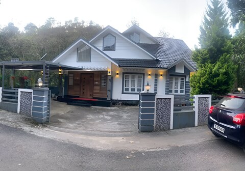 WILD WAGON SERVICE VILLA