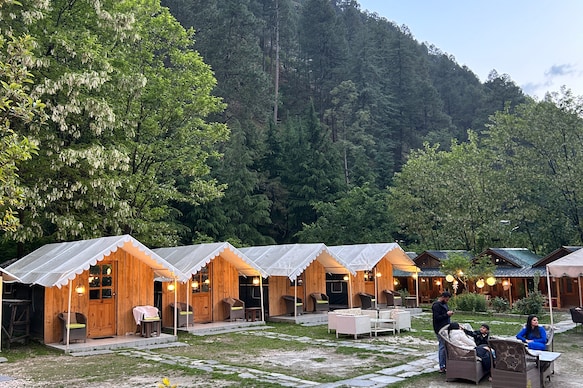 Chalo Kasol | Riverside Cottage & Tents