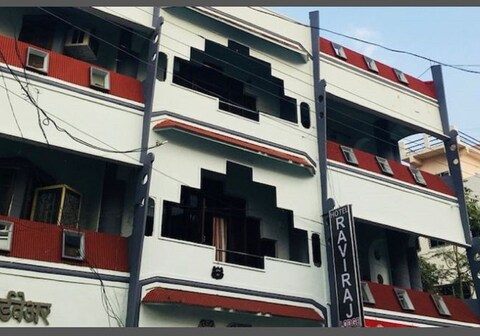 hotel raviraj