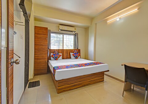 FabHotel Sai Inn - Near Jagtap dairy